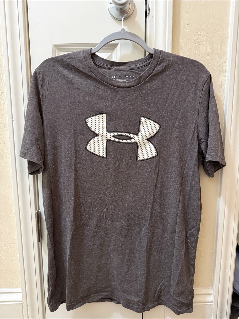 Under Armour Women’s Dark Gray Short-Sleeve Logo Tee